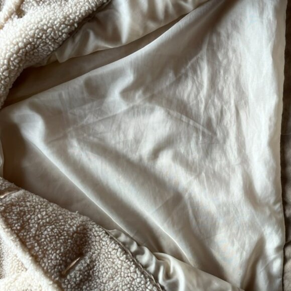 Koolaburra by Ugg Cream Sherpa Shirt Shacket- Size L - Picture 6 of 10